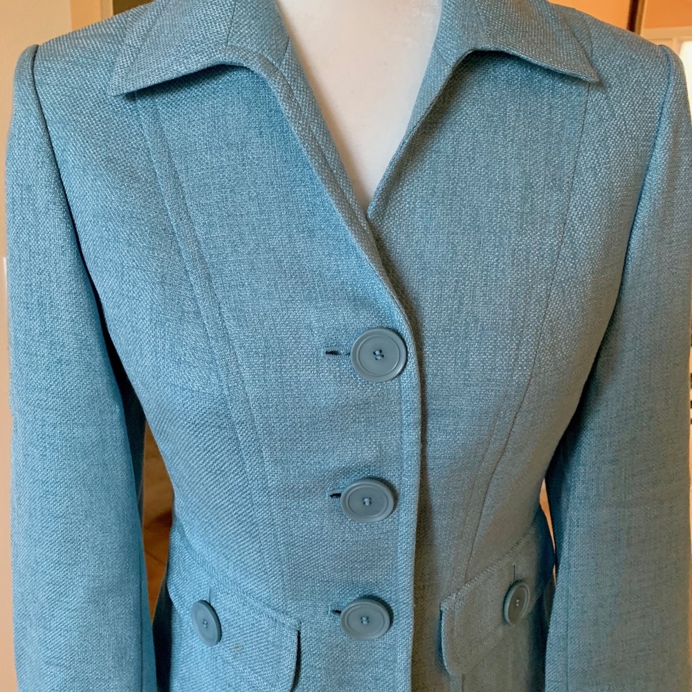 ⭐️HP⭐️ JONES NY  skirt suit!
